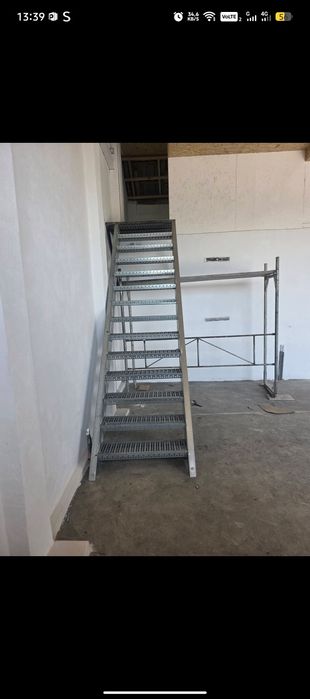Scara metalica zincata pt beci și pod/mansarda