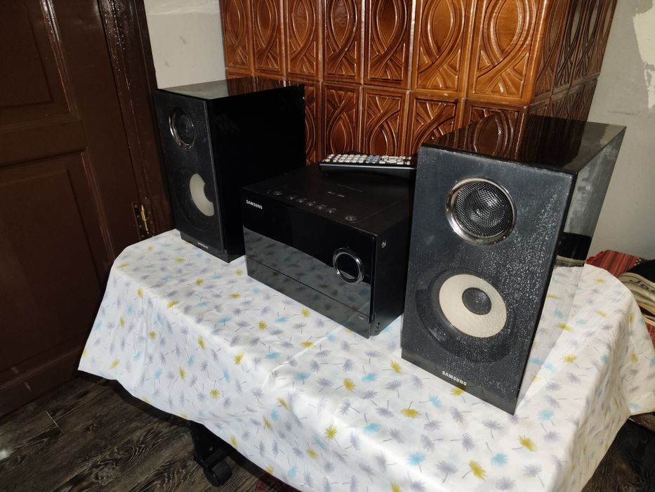 Mini sistem audio Samsung MM-C330 70W, USB, CD, Radio FM