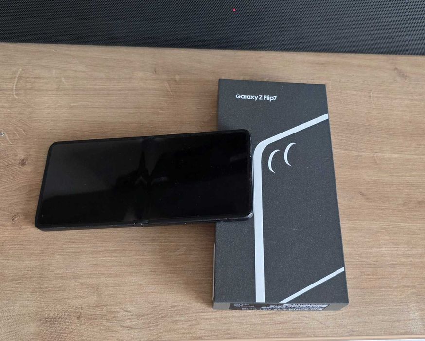 Samsung Galaxy Z Flip7