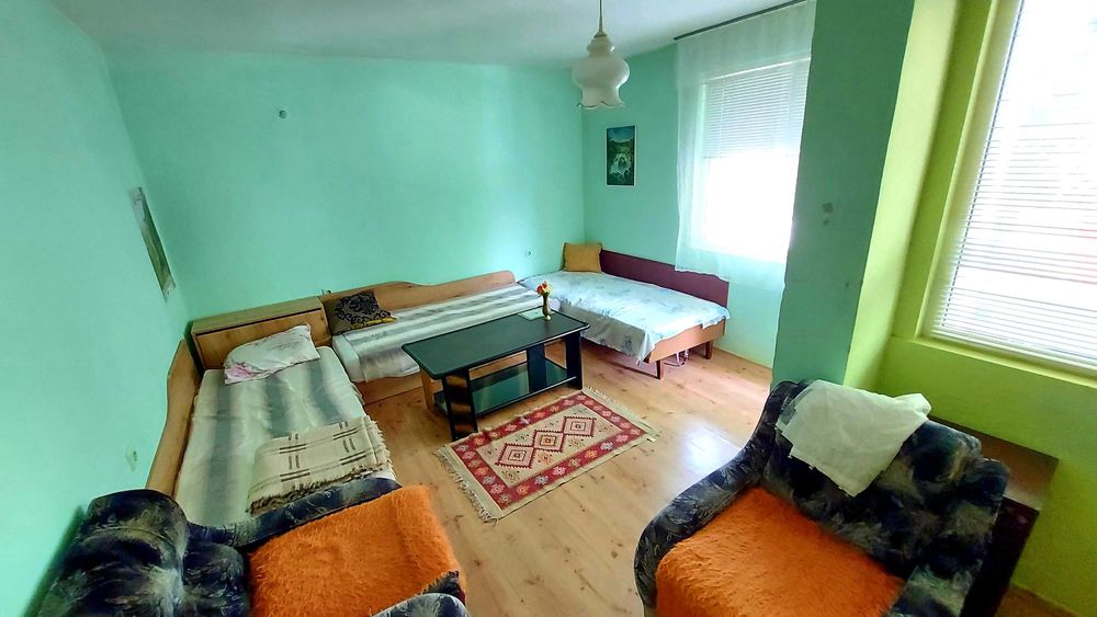 Дава се под наем Двустаен апартамент в Бургас, Възраждане - 68 кв.м за 163.2 € - Снимка #4