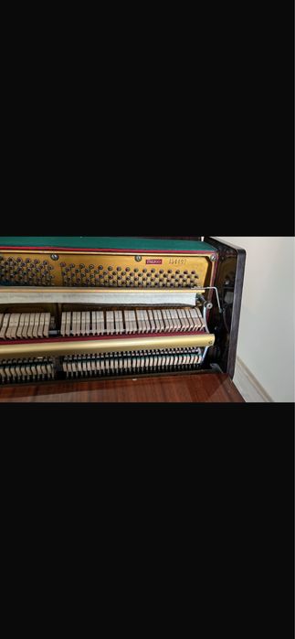 PIANINĂ DE VÂNZARE Vând pianină Nocturno,