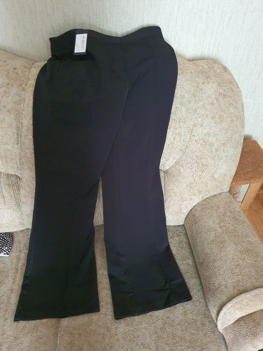Костюм женский  размер 48