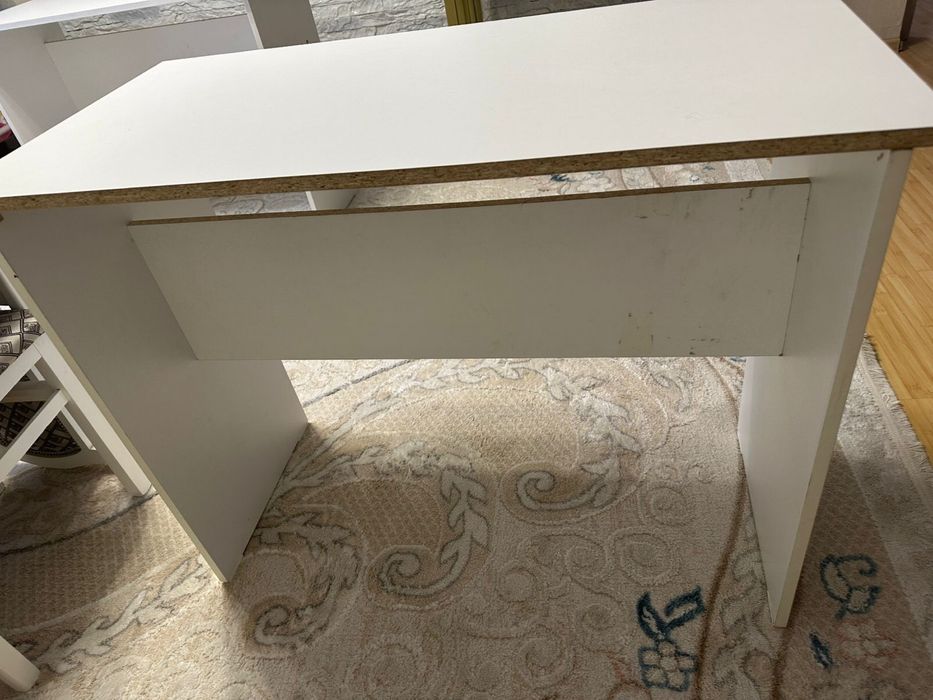 Продам 2 стола в хорошем состоянии