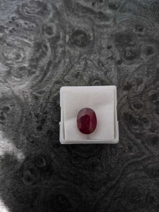 Рубин натуралний 5.70 карат