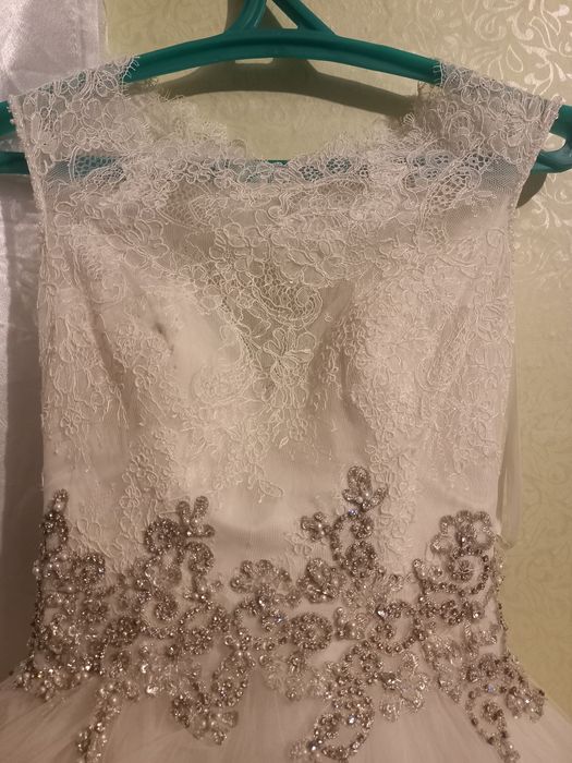 Продам  свадебное  платье.
