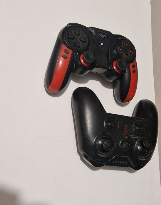 Maneta jocuri / joystick.  Pret/ bucata