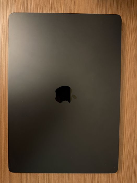 Apple Macbook Air 15.3" 8gb Ram 512Gb SSD 2024 IMPECABIL!!!