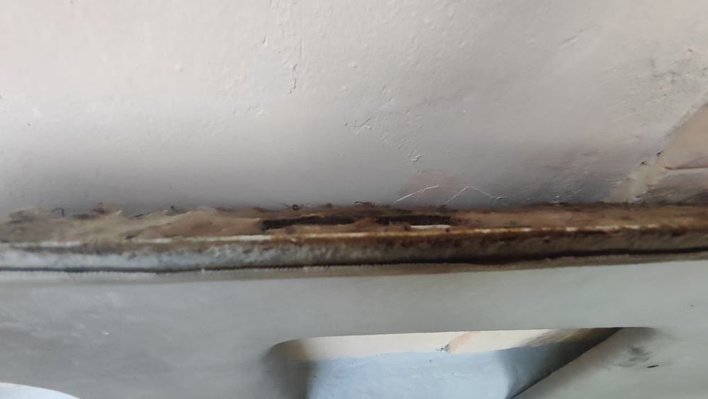 Потолок салона Subaru Legasy/Outback