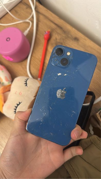 Продается айфон 13