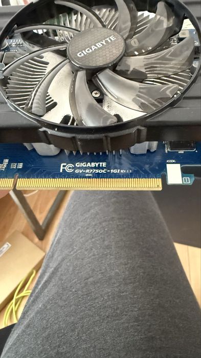 Placa video R7750OC 1GB