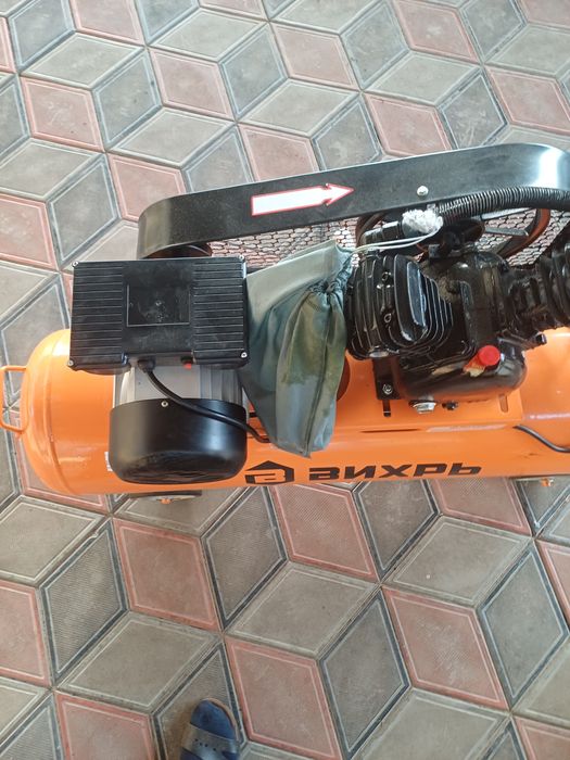 Продам компрессор