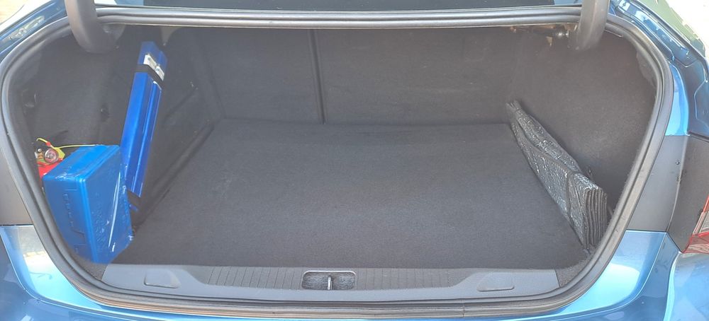 Vând Opel Astra j Enjoy Sedan.