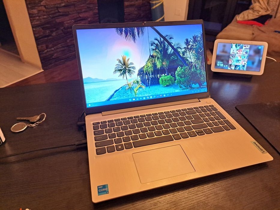 7520u ryzen 5 IdeaPad3 nou sigilat garantie 2 ani.