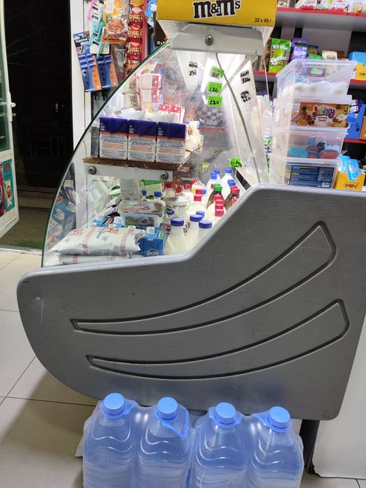 Ветринный холодильник