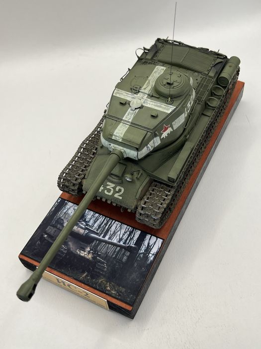 Модель танка ИС-2