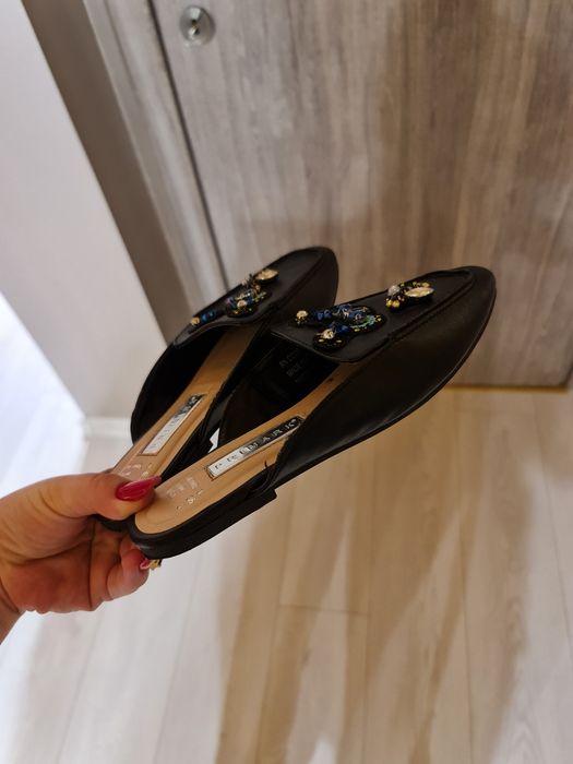 Papuci/Saboți negri mărimea 36