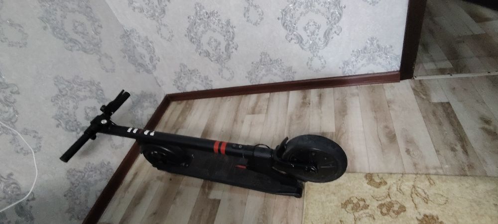 Продам электро самокат tribe