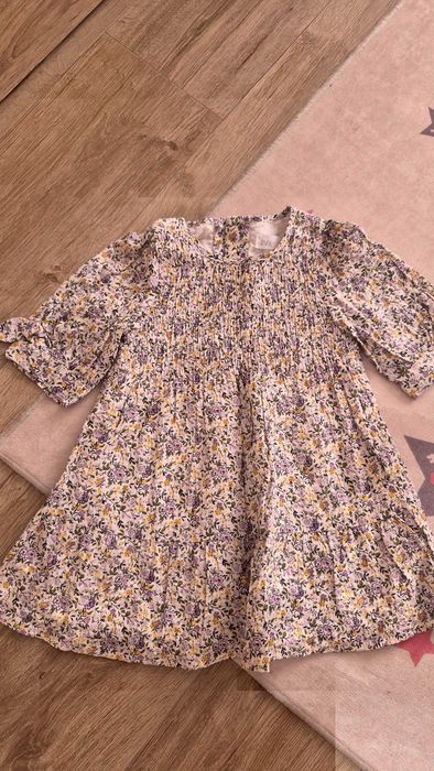 Рокля за момиченце на марката Zara