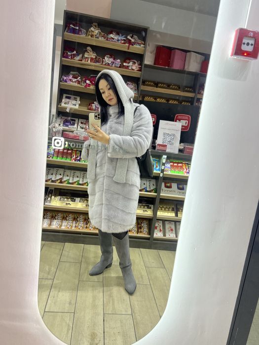 Продаю серую норковую шубу