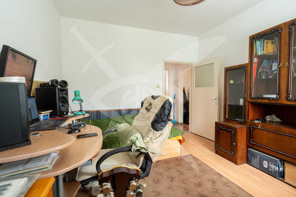 Продава се Тристаен апартамент в Варна, Младост 2 - 60 кв.м за 1190 €/кв.м - Снимка #1