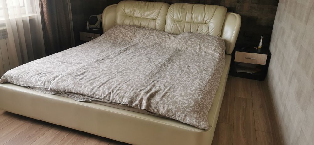 Кожена спалня за матрак 200/220
