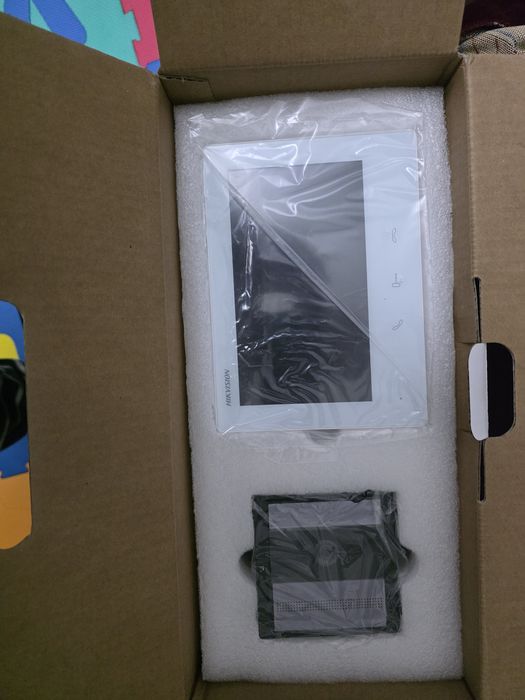Kit videointerfon IP hikvision