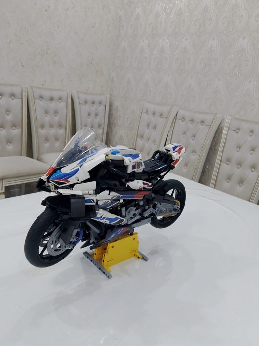 Lego BMW M 1000 RR
