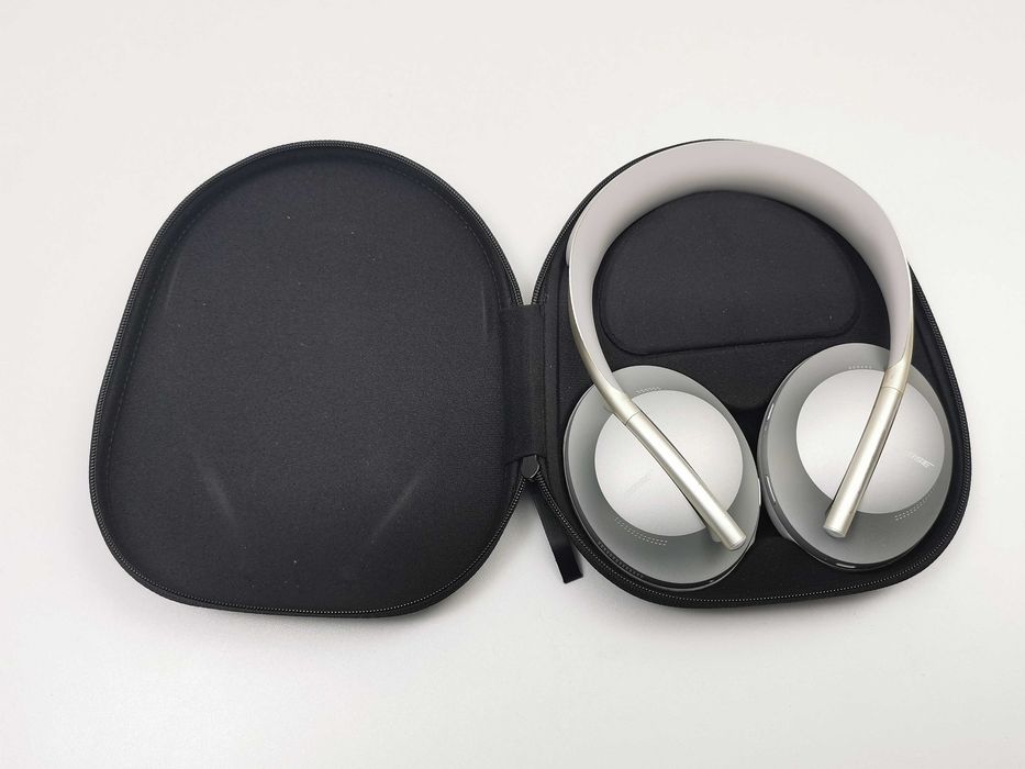 Bose Noise Cancelling 700 безжични слушалки