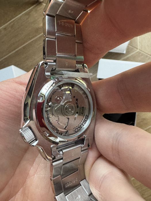 Чисто нов Часовник Seiko SRPD-57K1  с метална каишка