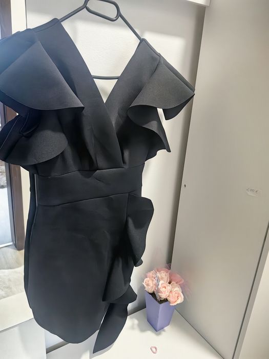 Черна къса рокля