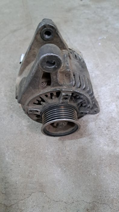 Генератор тойота авенсис