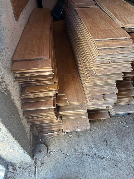 Срочно продаю ламинат!