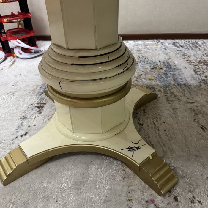 Продам стол овальный