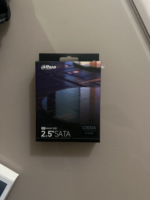 SATA SSD 512GB в идеальном состоянии