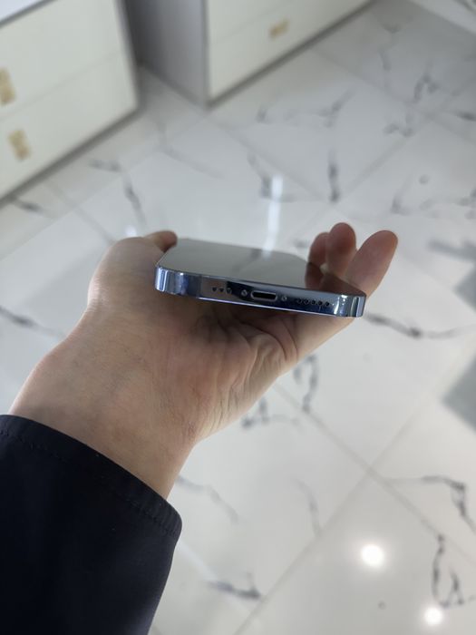 Продам айфон 13 про