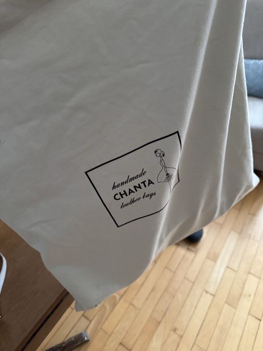Кожена чанта - марка Chanta