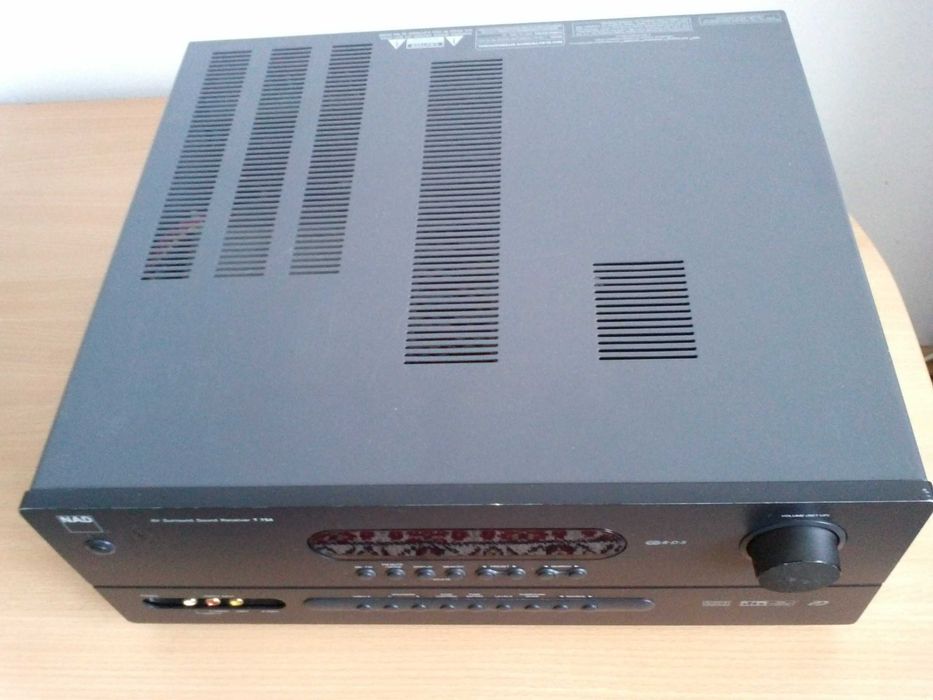 Amplituner NAD T 754