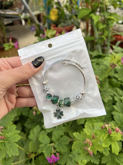 Гривна с твърда верижка