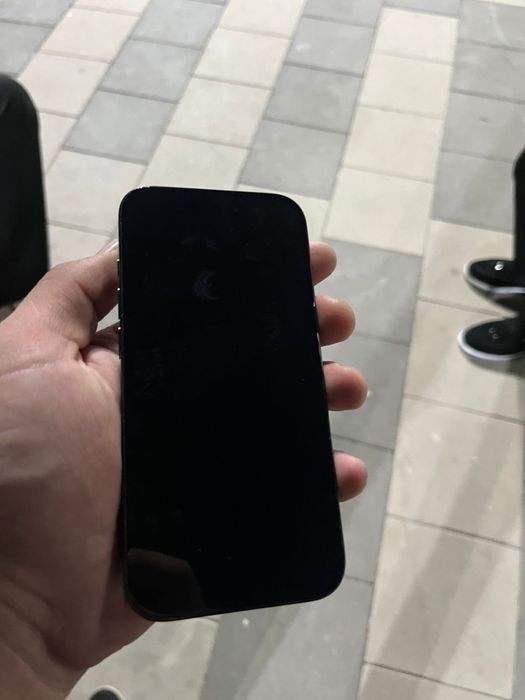 Айфон 15 про экран ештеңе ауыспаған бәрі өзінікі тек минусы  е сим.