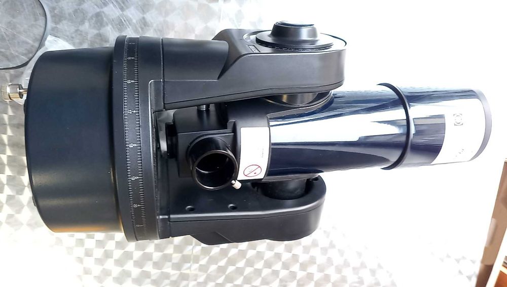 Компютъризиран телескоп за фотография/наблюдение,намира/следи обектите