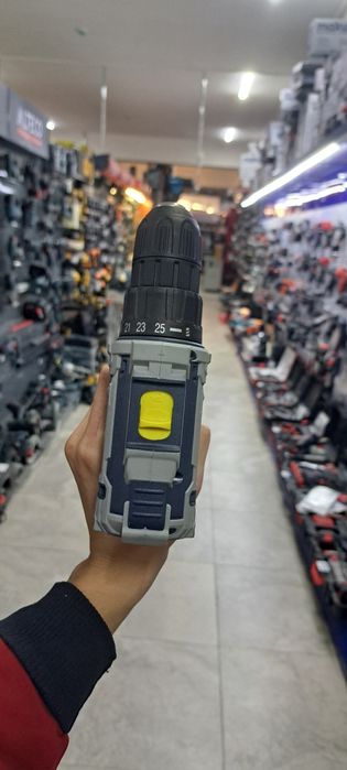 Шуруповерт 10000 ТЕНГЕ