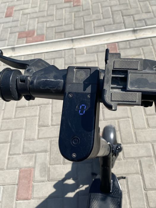 Продам самокат за 300к тг