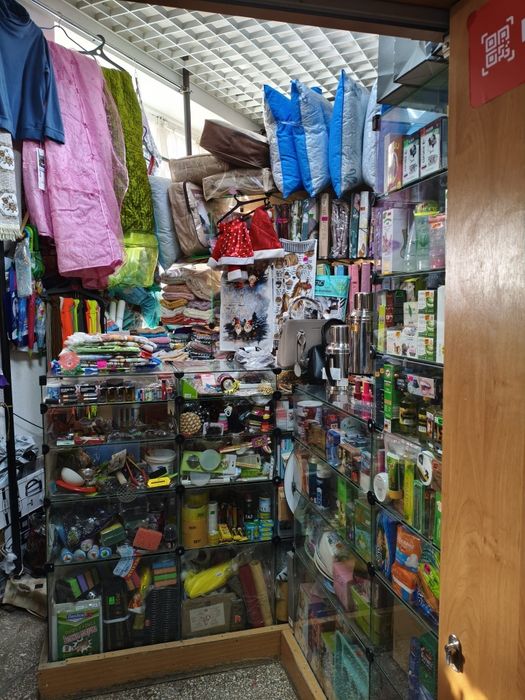 Продаётся бутик в магазине Прогресс.