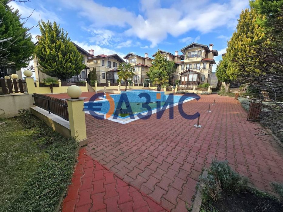 Къща с 2 спални в комплекс Свети Георги, 150 кв. м., Кошарица,