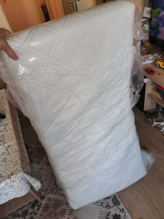 Детски матрак 60x120 в отлично състояние и съхранение.