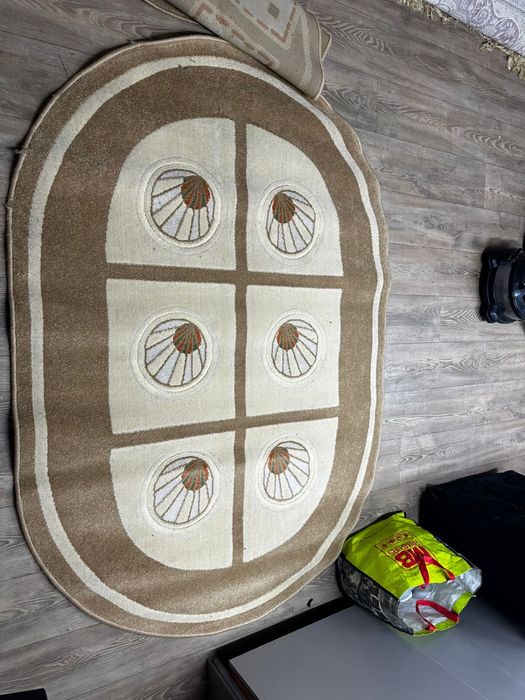 Продам ковер в хорошем состоянии