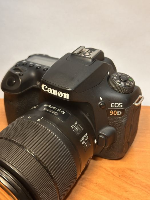 Canon 90d с объективом 18-135