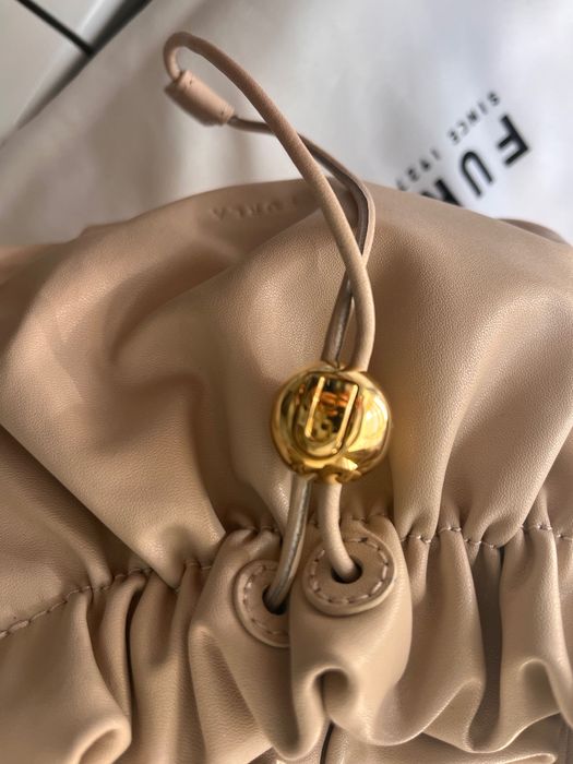 Кокетна малка чантичка Furla