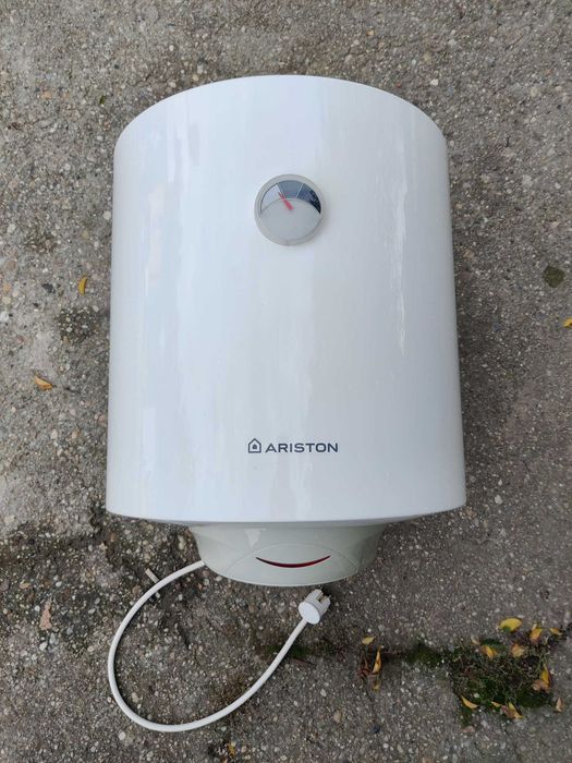 Boiler electric Ariston PRO R 50 V, 50 Litri, 1800W