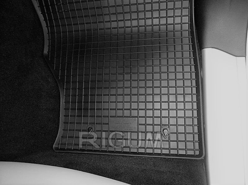 Гумени стелки или багажник LAND ROVER Range Rover Sport след 2014г.